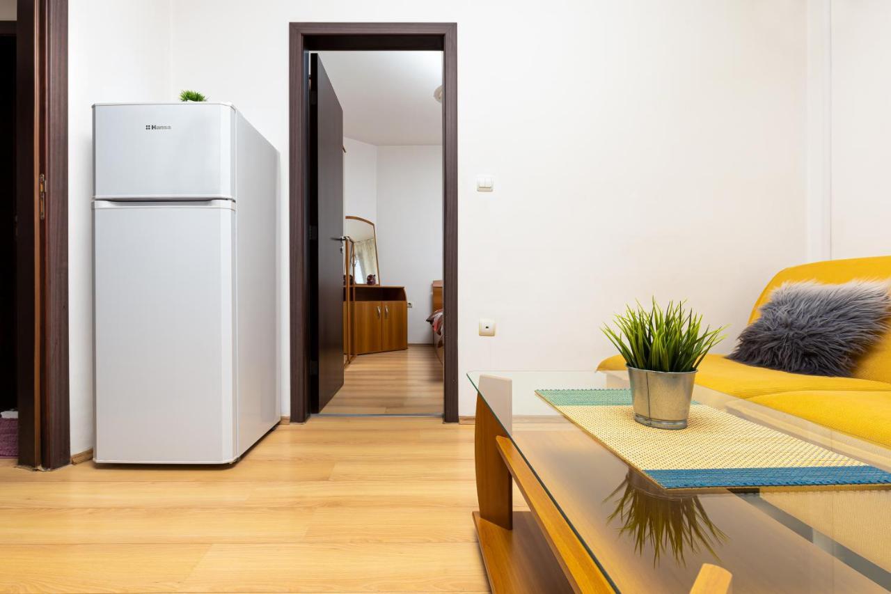Lovely 1Bd Apartment Close To The Summer Theatre Пловдив Екстериор снимка