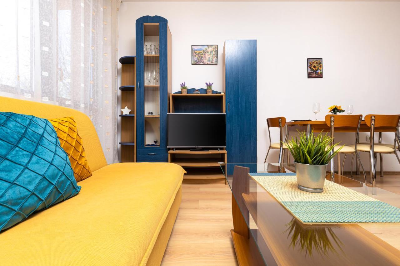 Lovely 1Bd Apartment Close To The Summer Theatre Пловдив Екстериор снимка