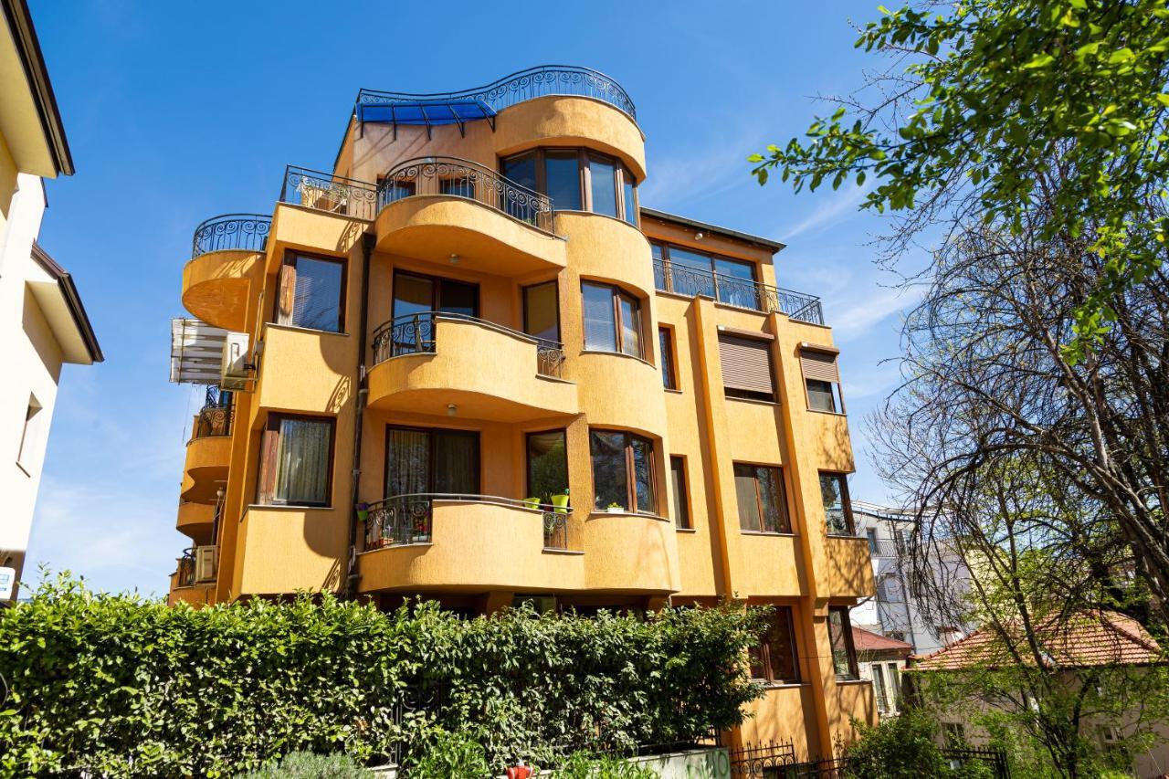 Lovely 1Bd Apartment Close To The Summer Theatre Пловдив Екстериор снимка