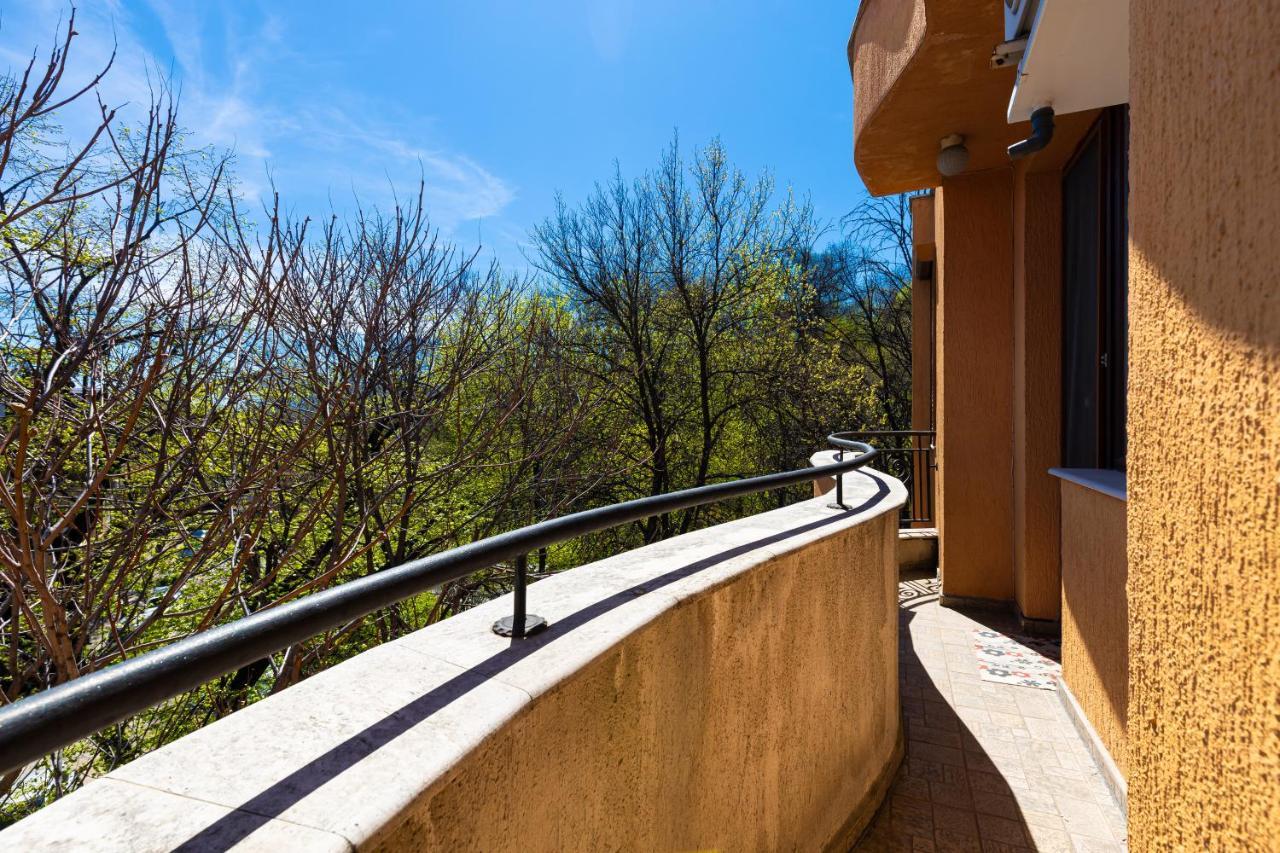Lovely 1Bd Apartment Close To The Summer Theatre Пловдив Екстериор снимка